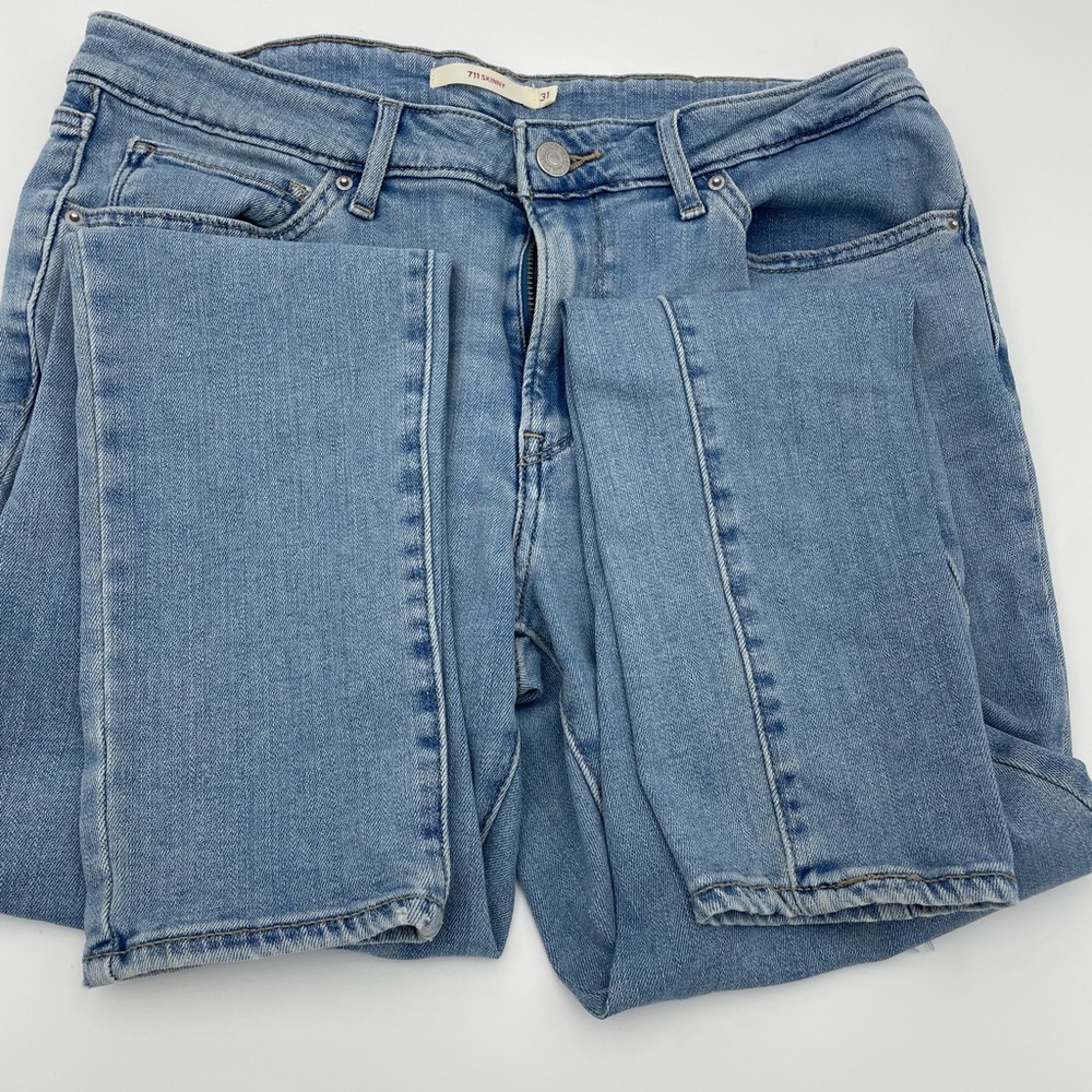 711 Skinny Levi Jeans